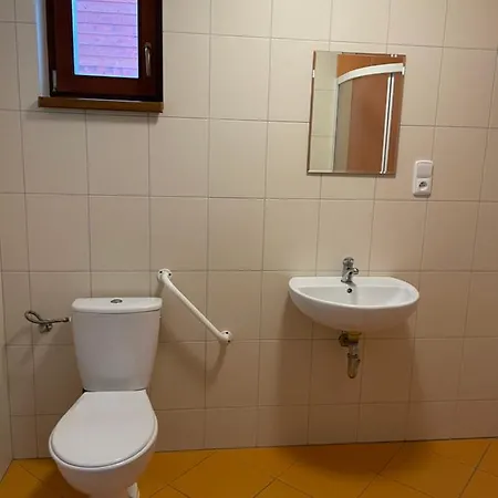 Včelí Mirda Pirda Apartamento