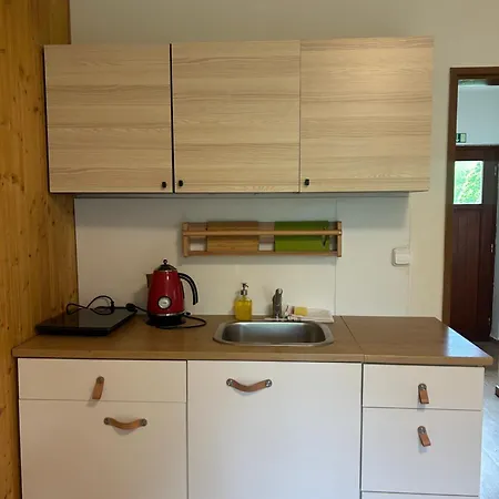 Vceli Mirda Pirda Apartment