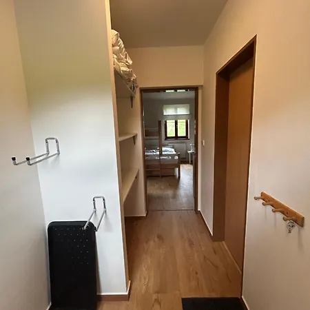 Apartment Vceli Mirda Pirda