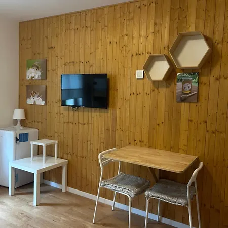 Včelí Mirda Pirda Apartamento *